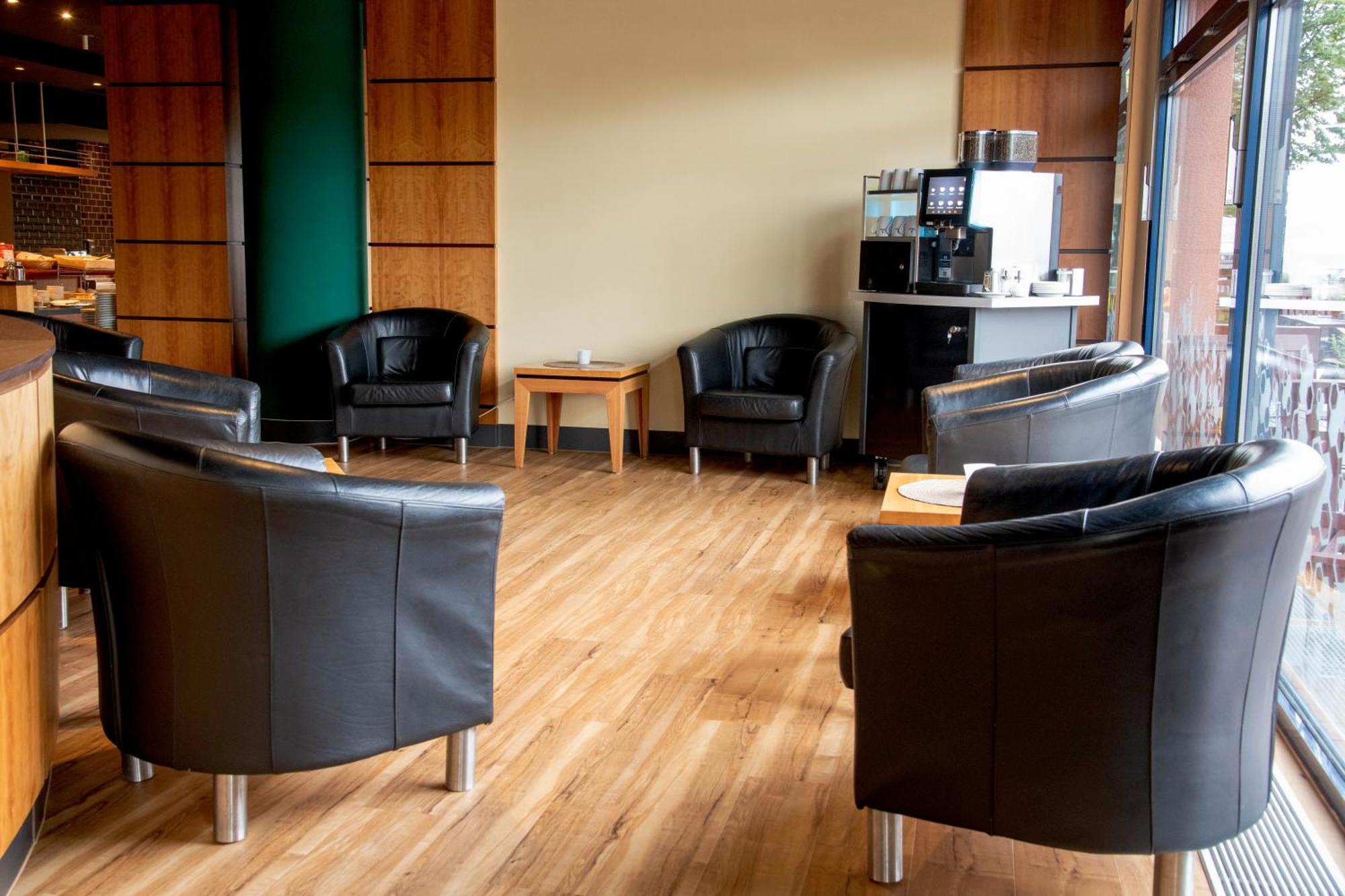 Best Western Premier Airporthotel Berlin Schönefeld Екстериор снимка