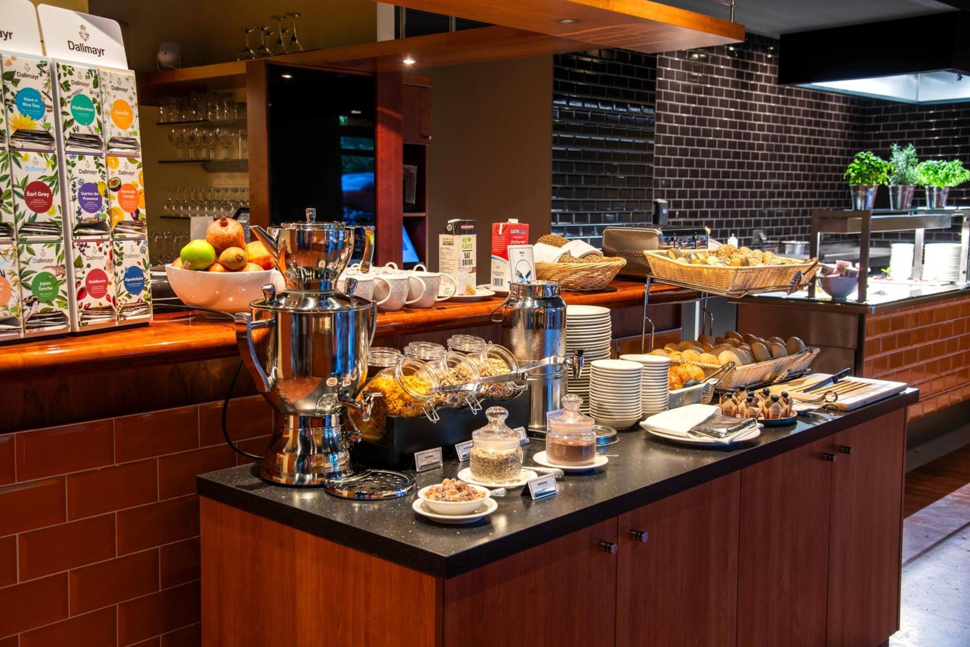 Best Western Premier Airporthotel Berlin Schönefeld Екстериор снимка