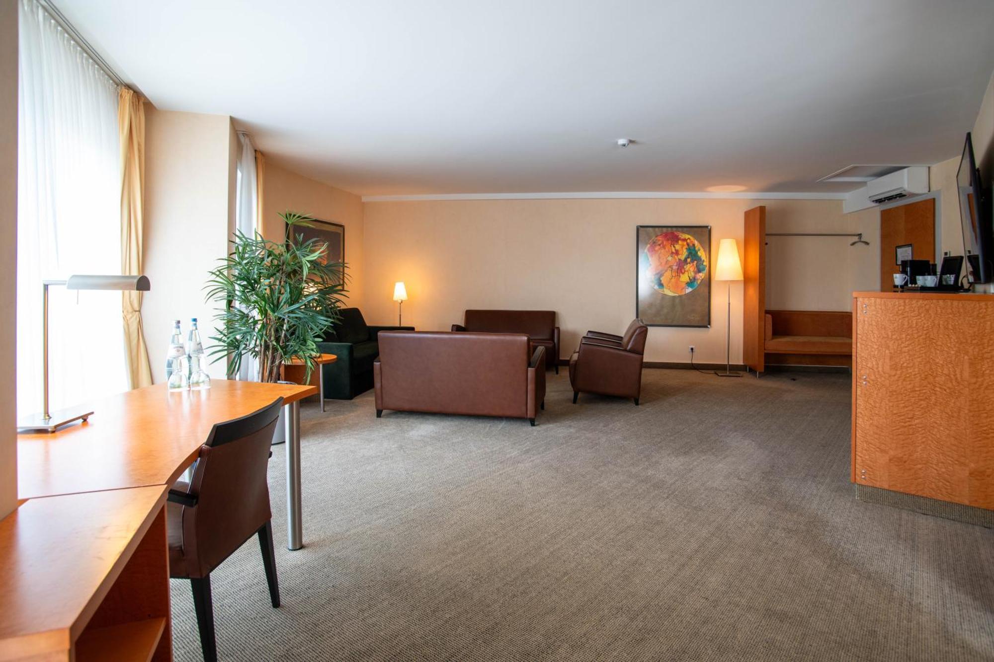 Best Western Premier Airporthotel Berlin Schönefeld Екстериор снимка