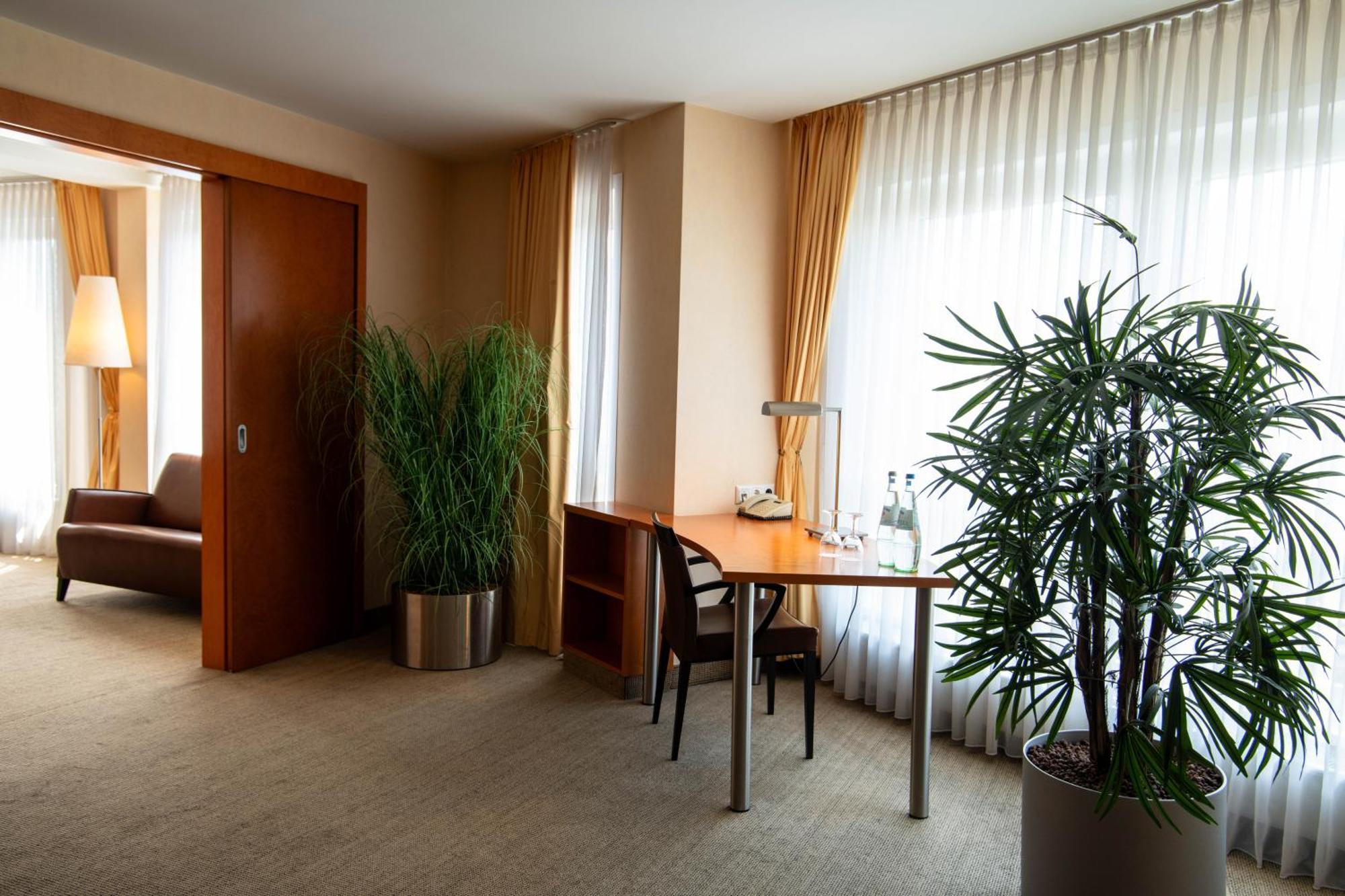 Best Western Premier Airporthotel Berlin Schönefeld Екстериор снимка