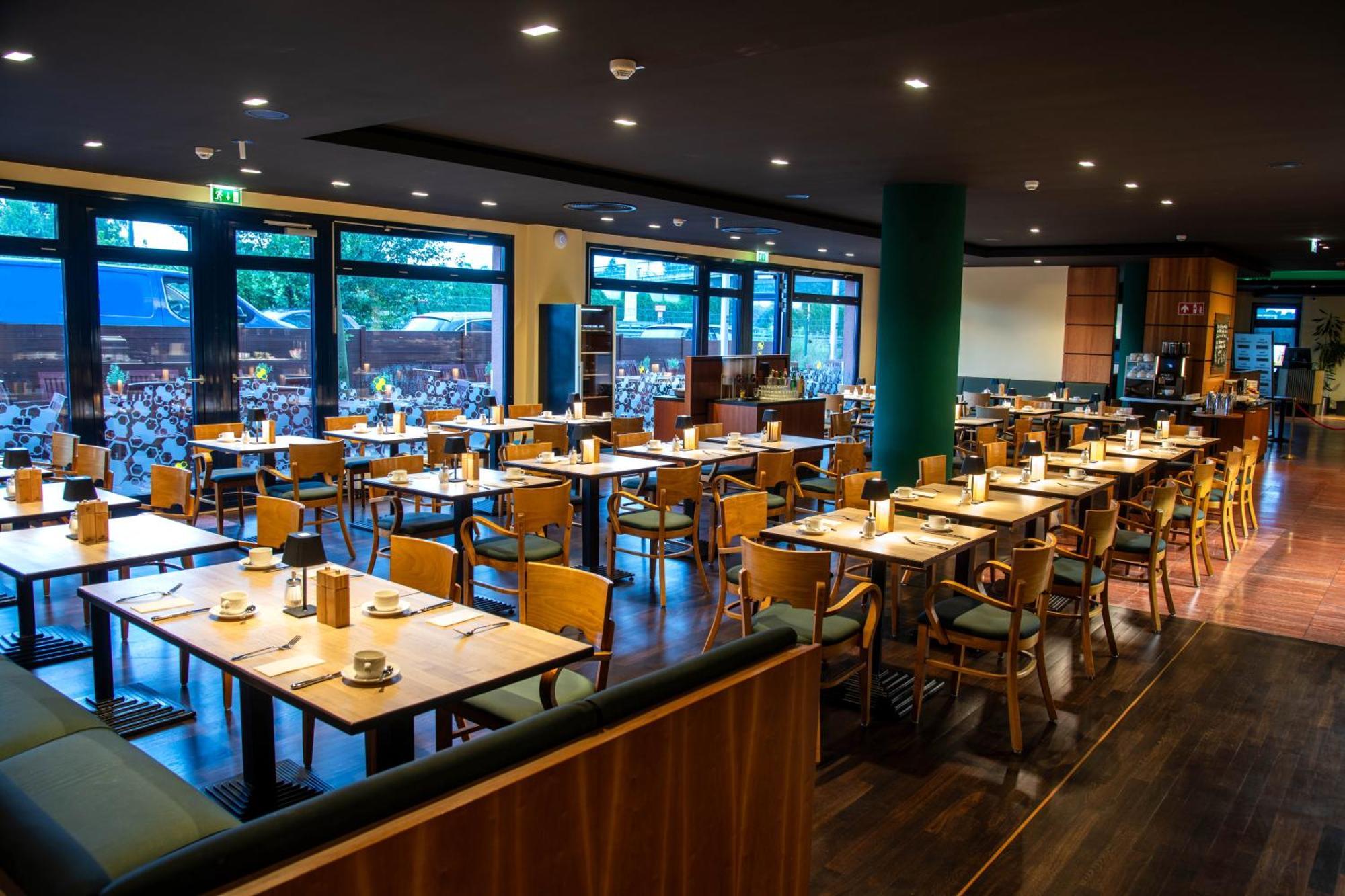 Best Western Premier Airporthotel Berlin Schönefeld Екстериор снимка