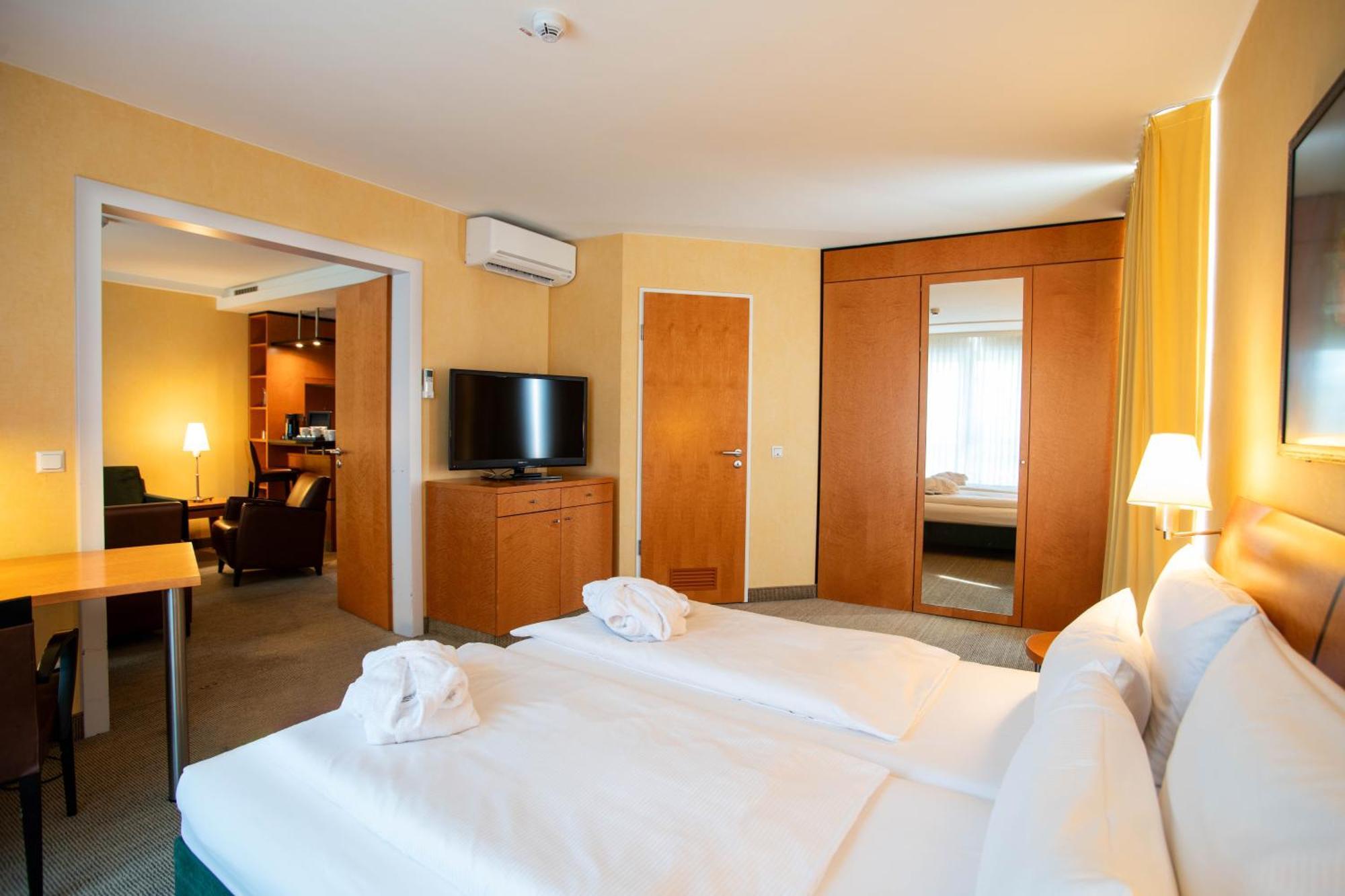 Best Western Premier Airporthotel Berlin Schönefeld Екстериор снимка