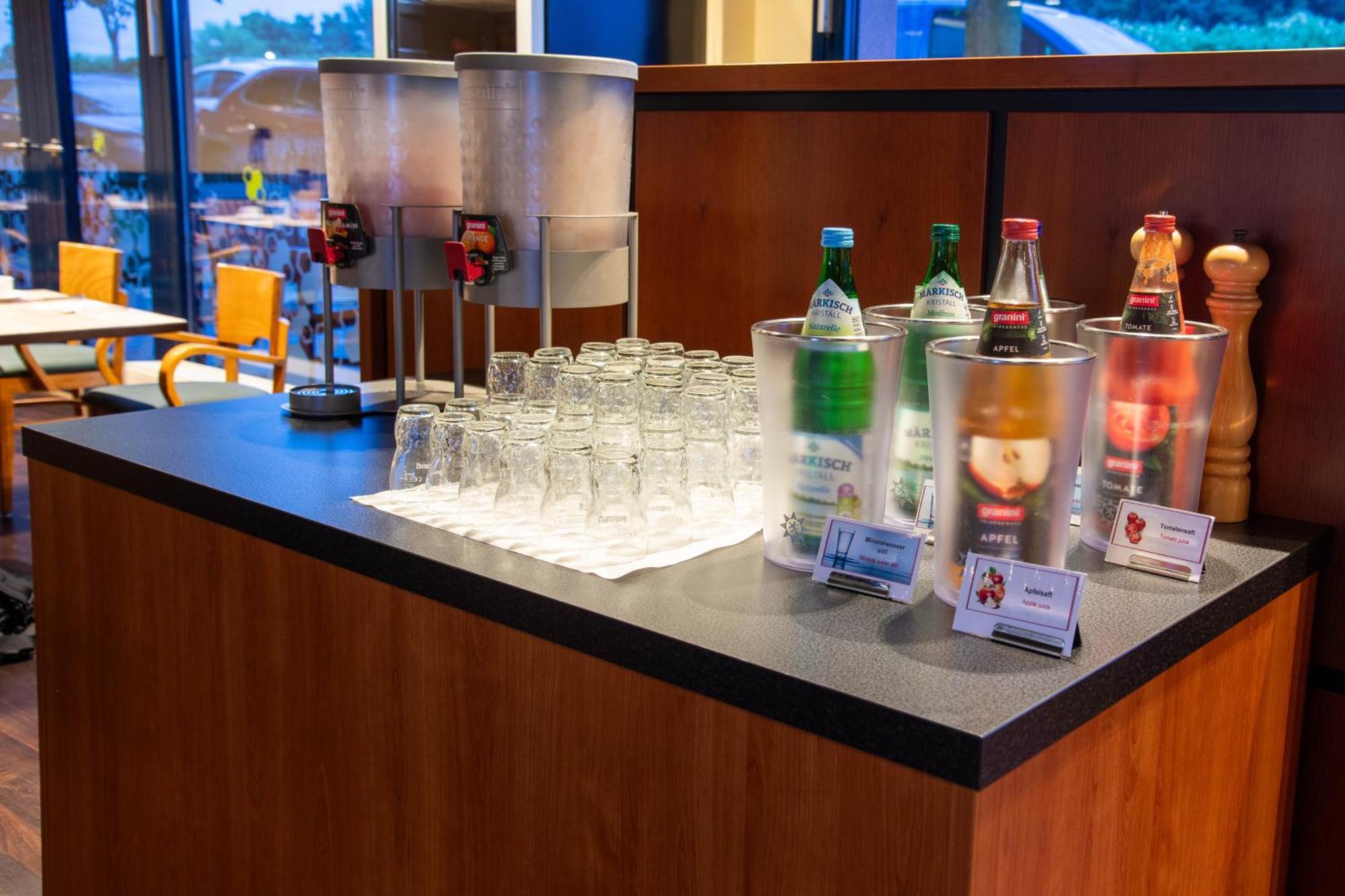 Best Western Premier Airporthotel Berlin Schönefeld Екстериор снимка