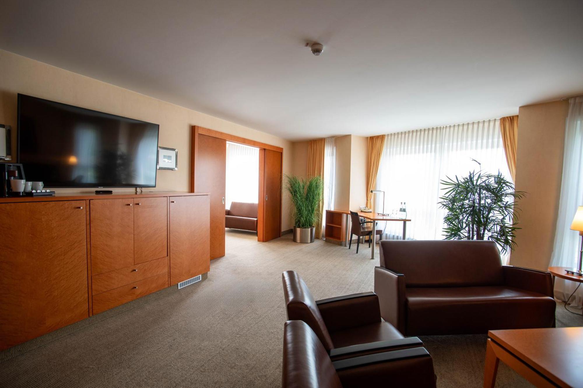 Best Western Premier Airporthotel Berlin Schönefeld Екстериор снимка
