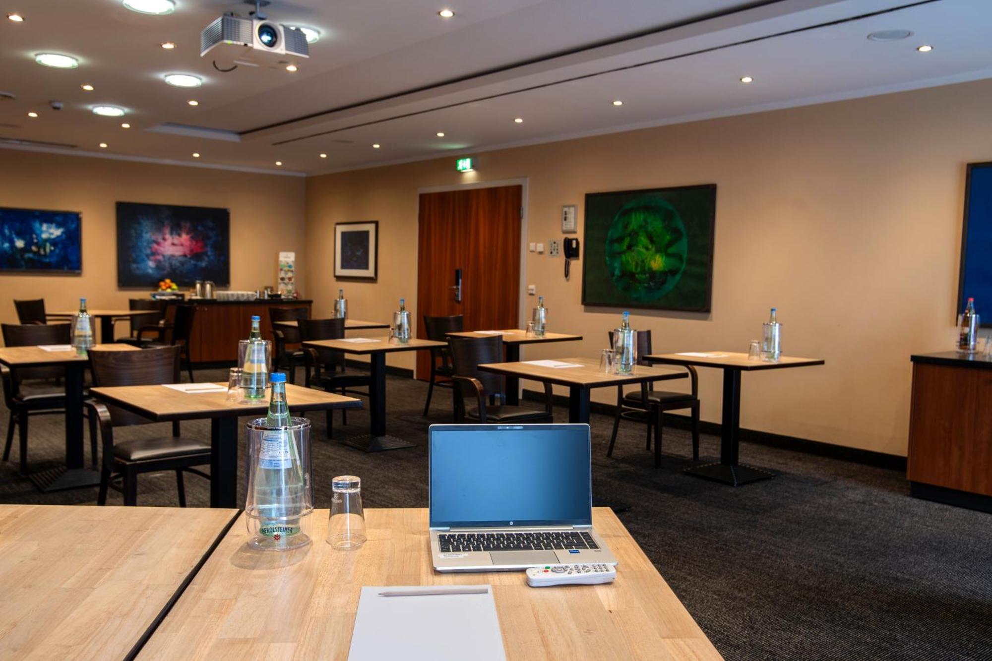 Best Western Premier Airporthotel Berlin Schönefeld Екстериор снимка