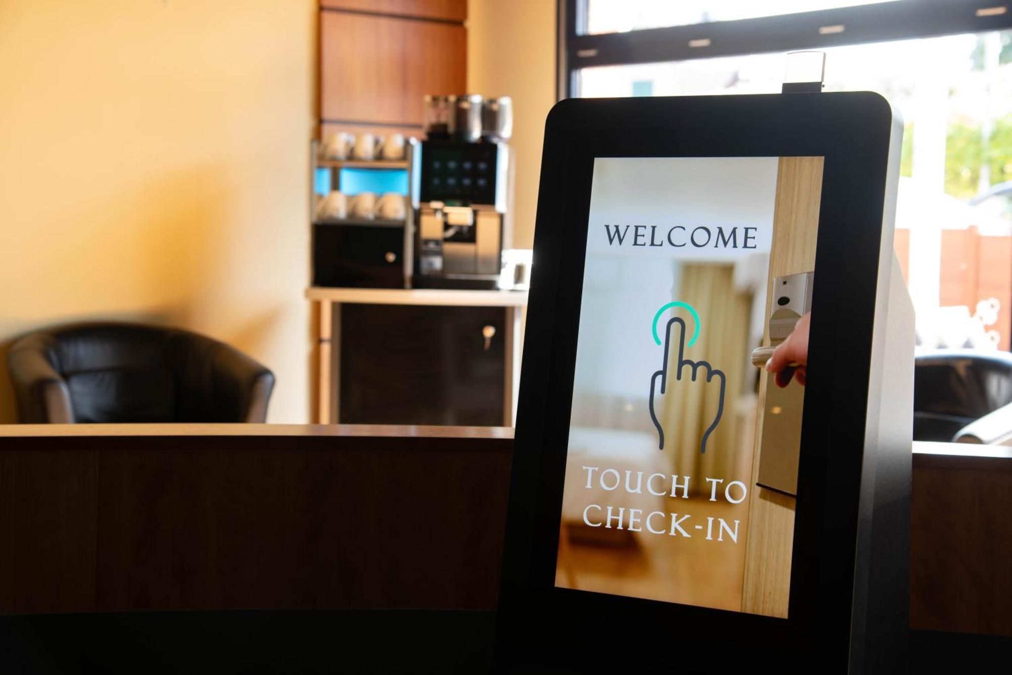 Best Western Premier Airporthotel Berlin Schönefeld Екстериор снимка